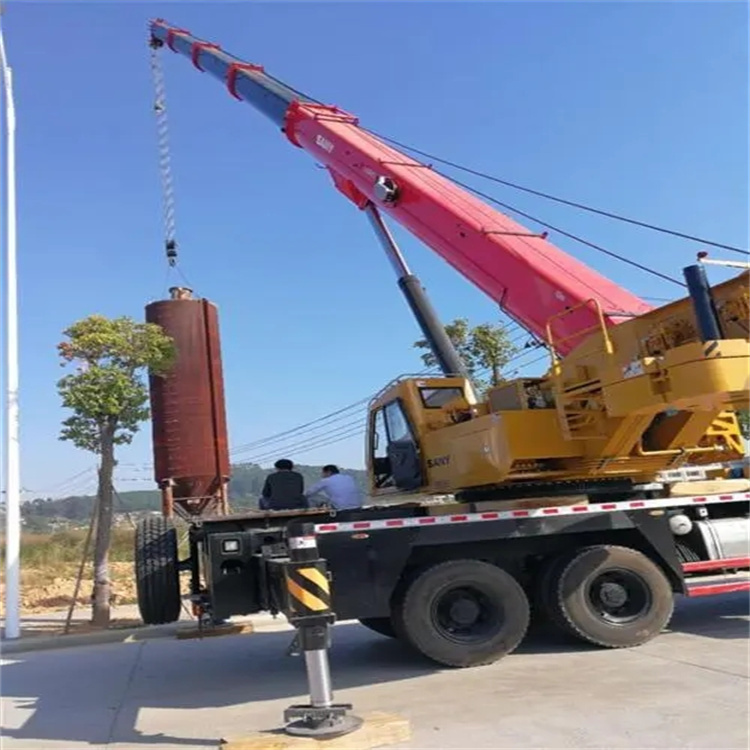 枣庄市中专业吊车租赁多少钱