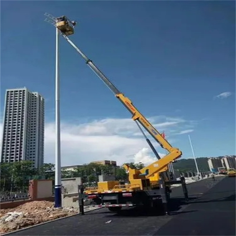 枣庄市中维修路灯的曲臂升降车出租