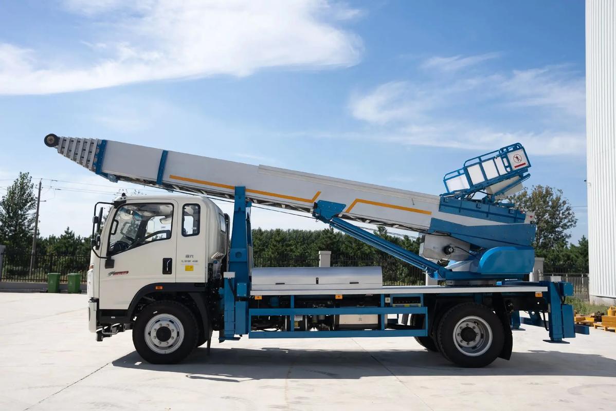 枣庄市中云梯上料车租赁费用