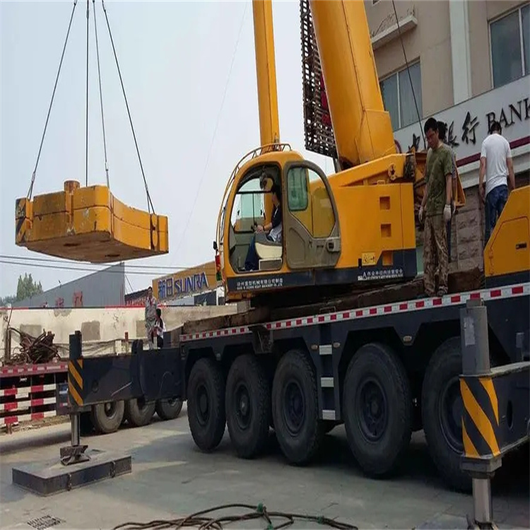 枣庄市中当地吊车出租|机器吊装|75吨|工厂搬迁服务